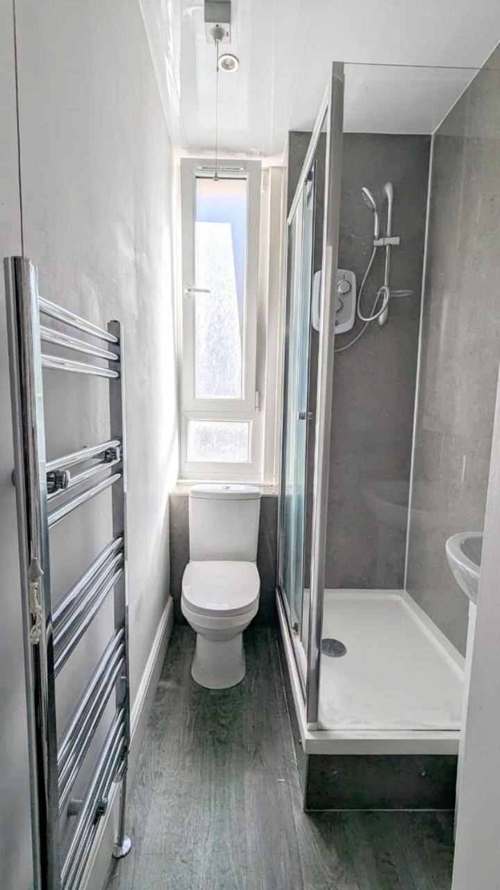 Apartment 2 Bedroom Flat In Edinburgh